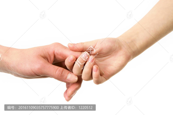用手