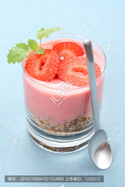 酸奶草莓