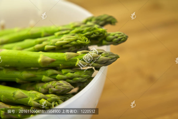 健康蘆筍白瀝碗