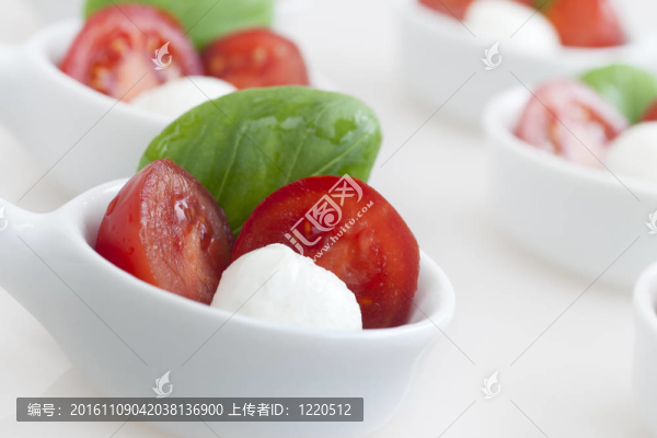 關閉卡普雷塞開胃菜