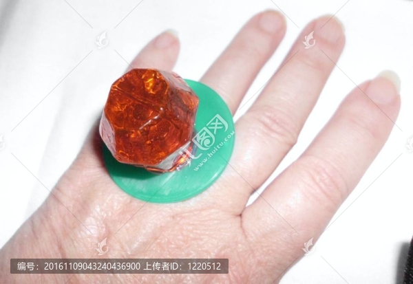 用這戒指