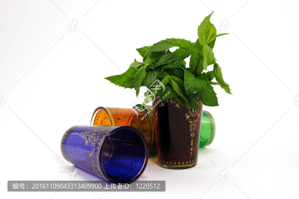 四杯薄荷茶