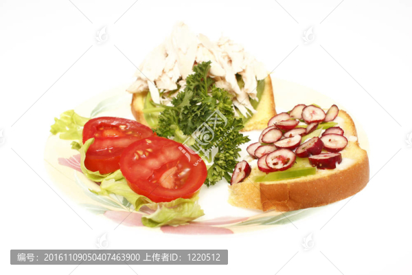 一半的雞肉三明治