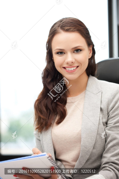幸福的女人用大記事本