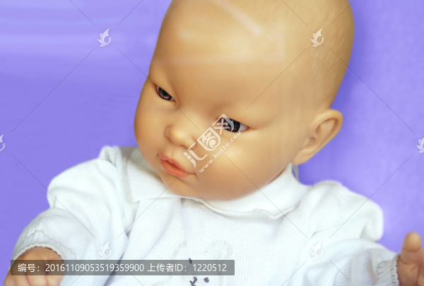 漂亮的洋娃娃