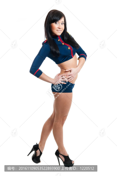 穿著水手制服的俱樂部舞者
