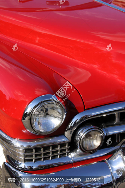 紅色經(jīng)典車