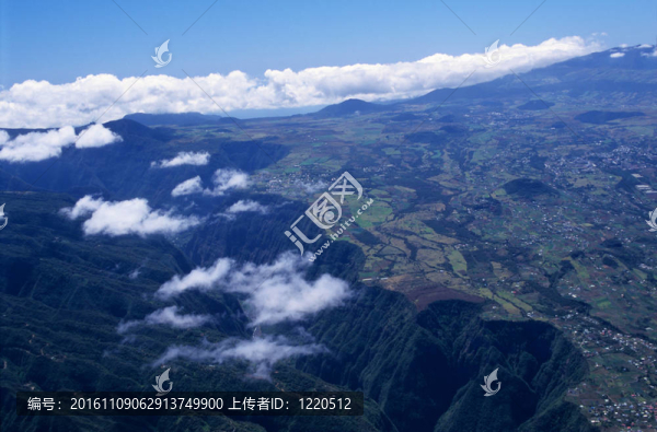 鳥瞰峽谷和咖吠哩平原留尼汪島