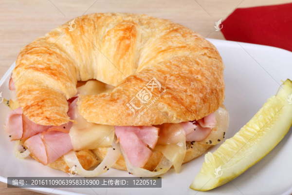 火腿芝士三明治