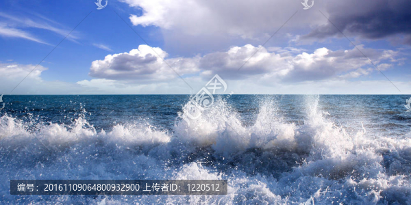 在海上
