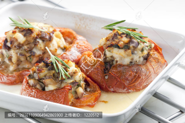 雞肉蘑菇焗番茄