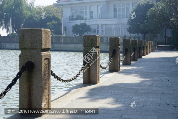 石柱圍欄