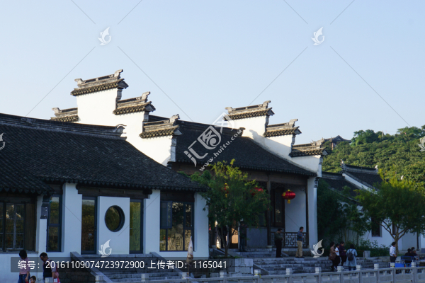 灰白建筑