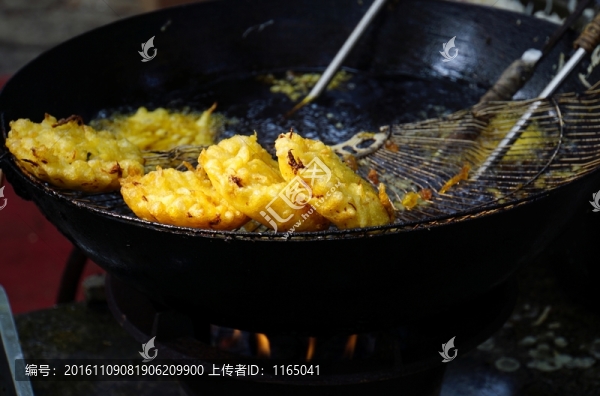 油炸丸子