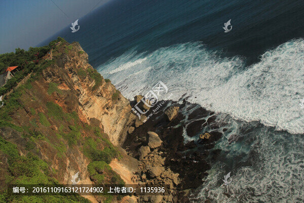 礁石海浪