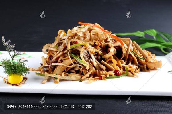 茶樹(shù)菇炒貝裙