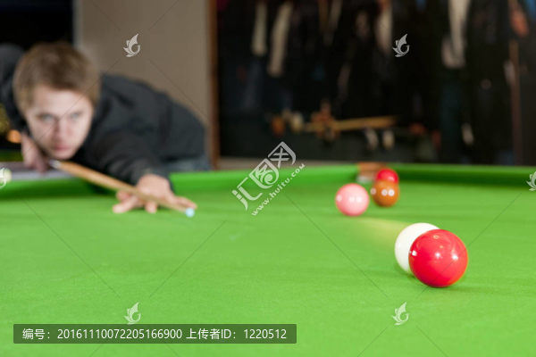 斯諾克球碰撞-匯圖網(wǎng) www.fosd68.com 斯諾克球碰撞