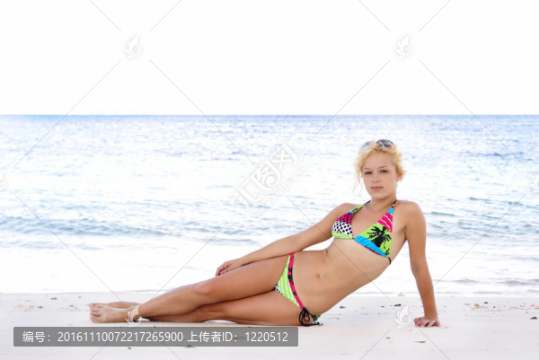 海灘上的女孩
