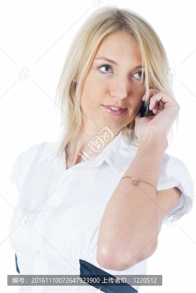 說話的女孩通過移動