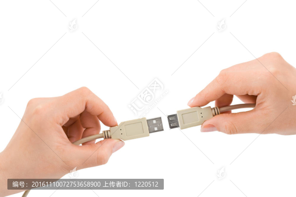手和電腦電纜
