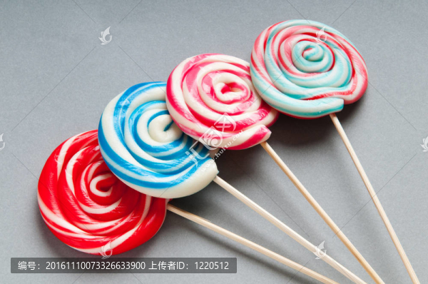 七彩棒棒堂的背景
