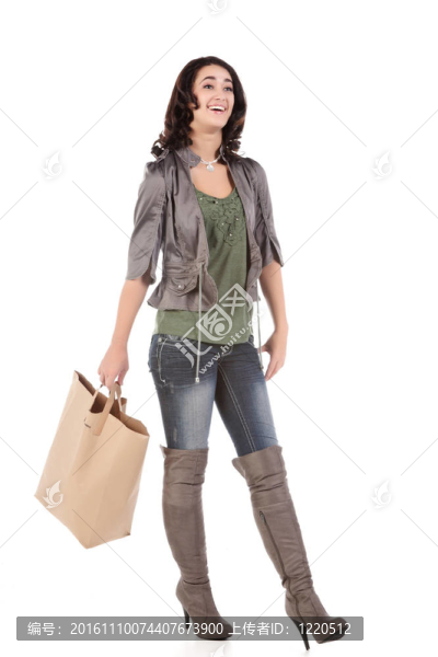 年輕的女人購物