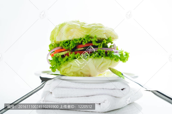 素食漢堡-卷心菜；番茄；黃瓜；洋蔥；生菜