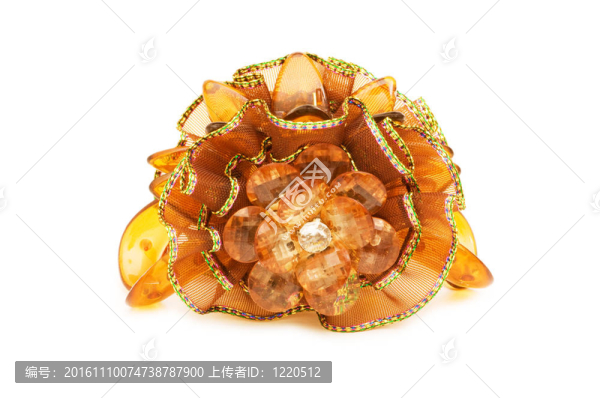 白色背景上優(yōu)雅的發(fā)夾