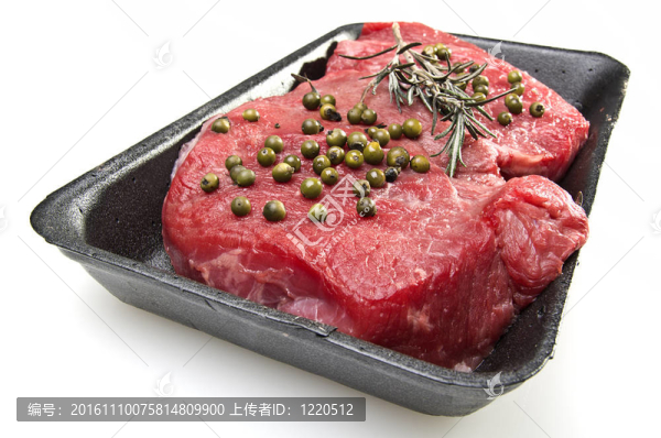 在白底上加上青椒