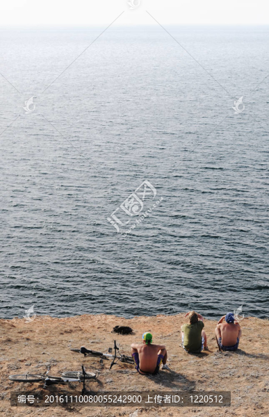 在地球的邊緣-匯圖網(wǎng) www.fosd68.com 在地球的邊緣