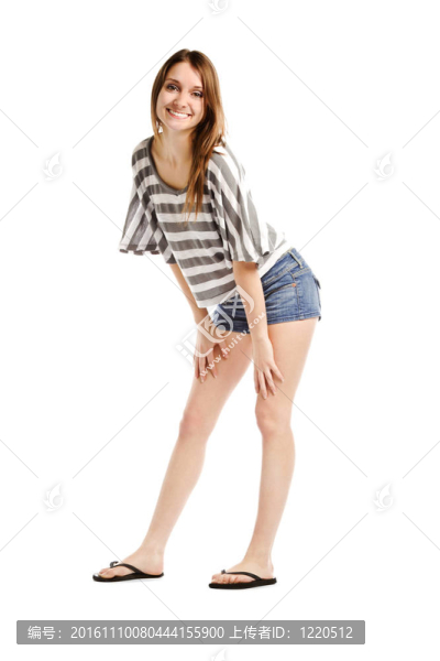 熱快樂的年輕女性冒充白人