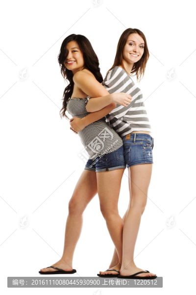 兩個(gè)年輕愛(ài)玩的女人背上白色