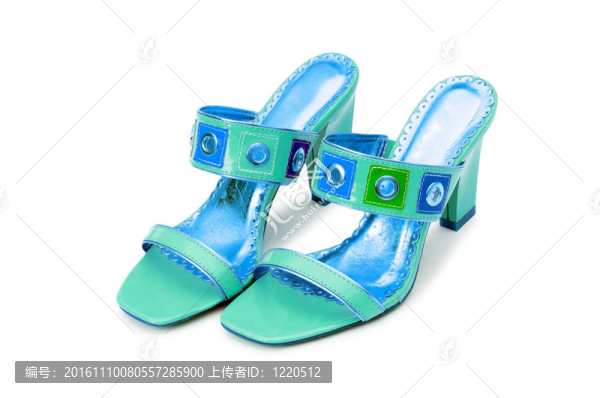 白色背景上的女性鞋