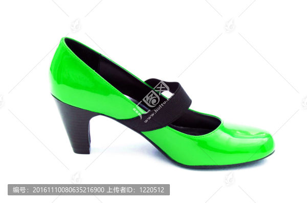 白色背景下的綠色女性鞋