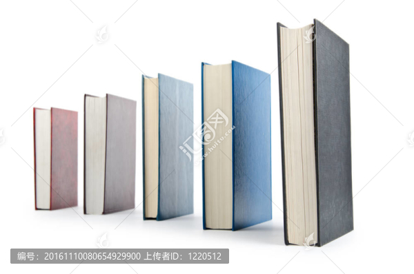 白色高煙囪上的書(shū)籍