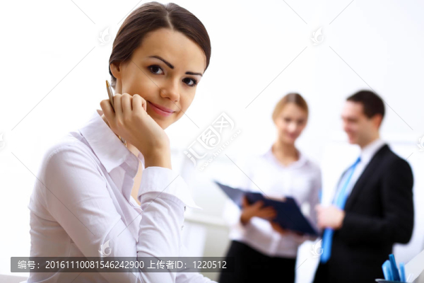 辦公室里的一位女商人的肖像