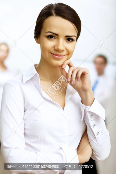 辦公室里的一位女商人的肖像