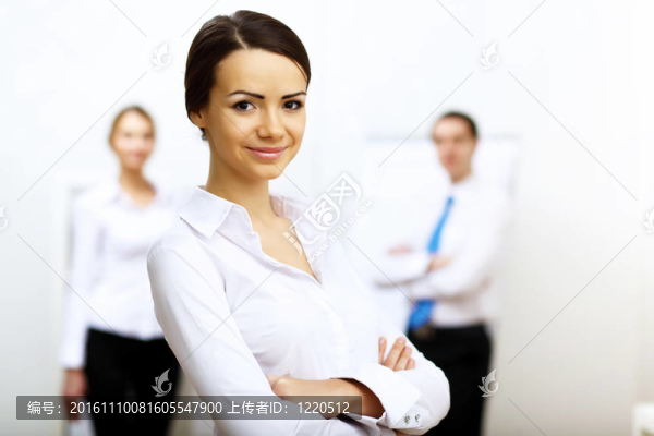 辦公室里的一位女商人的肖像