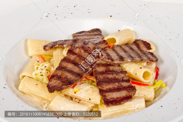 空心面與牛肉醬