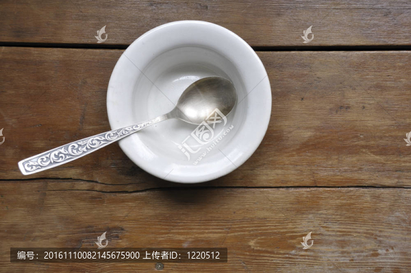 空碗
