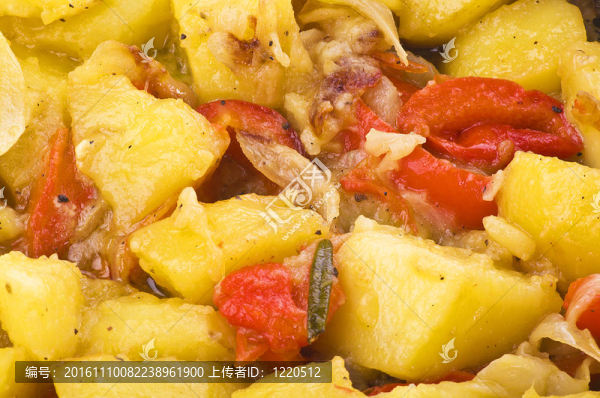 土豆和辣椒近距離-匯圖網(wǎng) www.fosd68.com 土豆和辣椒近距離