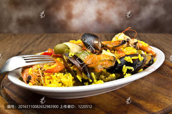 海鮮飯吃一盤菜