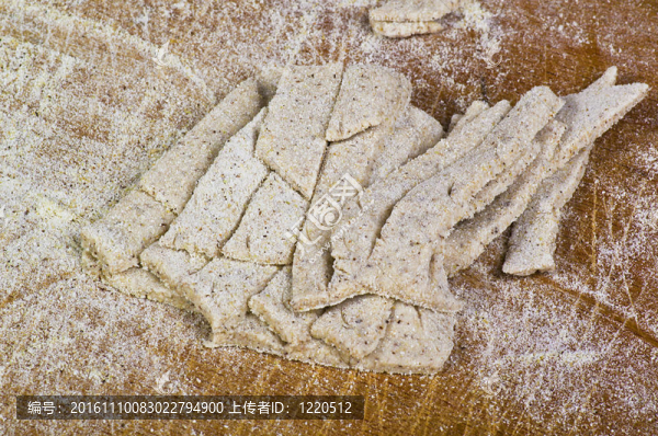 意大利面食與黑面粉