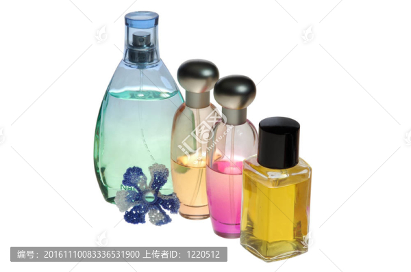 帶有裝飾元素的香水