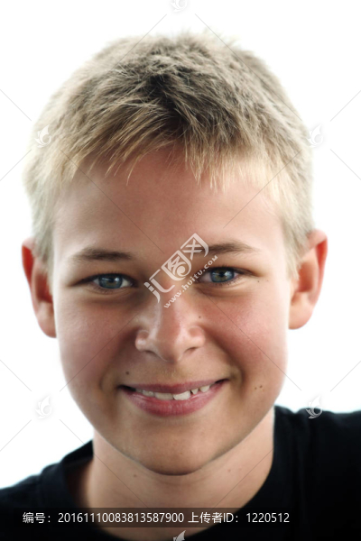 快樂男孩；13歲