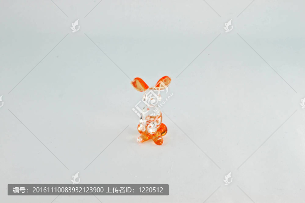 兔玻璃