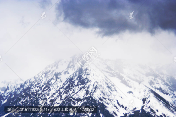 風暴猛烈的氣息