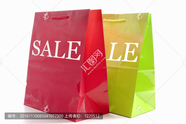 兩個(gè)購物袋