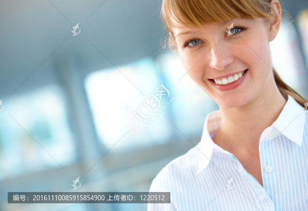 迷人的女性