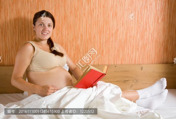 孕婦閱讀書
